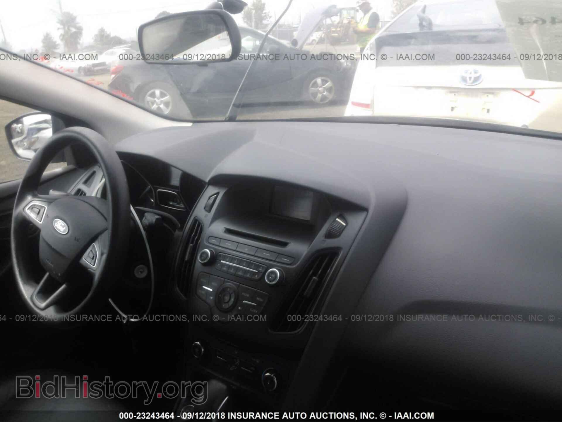 2015 Ford Focus - VIN: 1FADP3E20FL294540 - Photo 5
