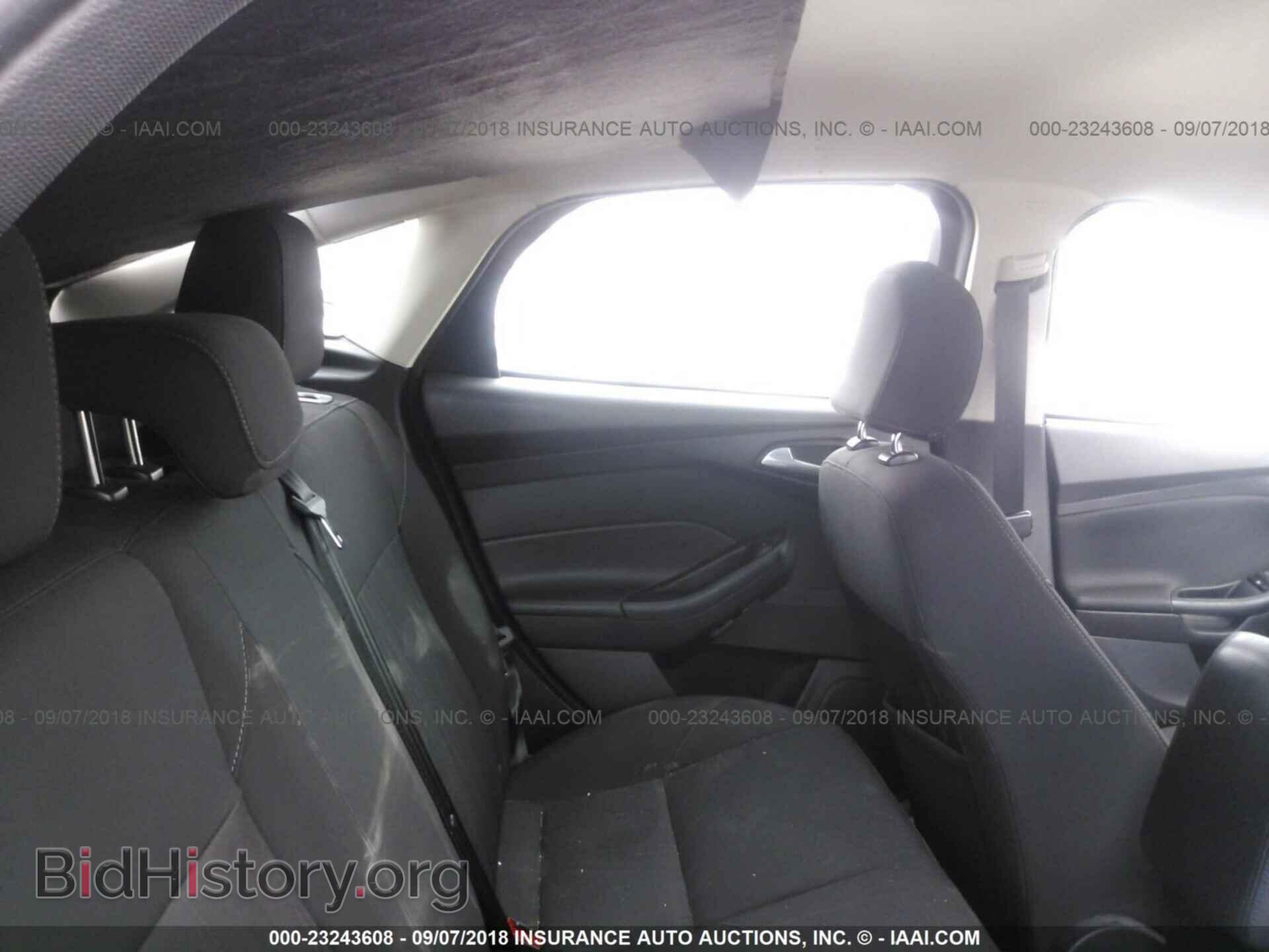2016 Ford Focus - VIN: 1FADP3F21GL262437 - Photo 8