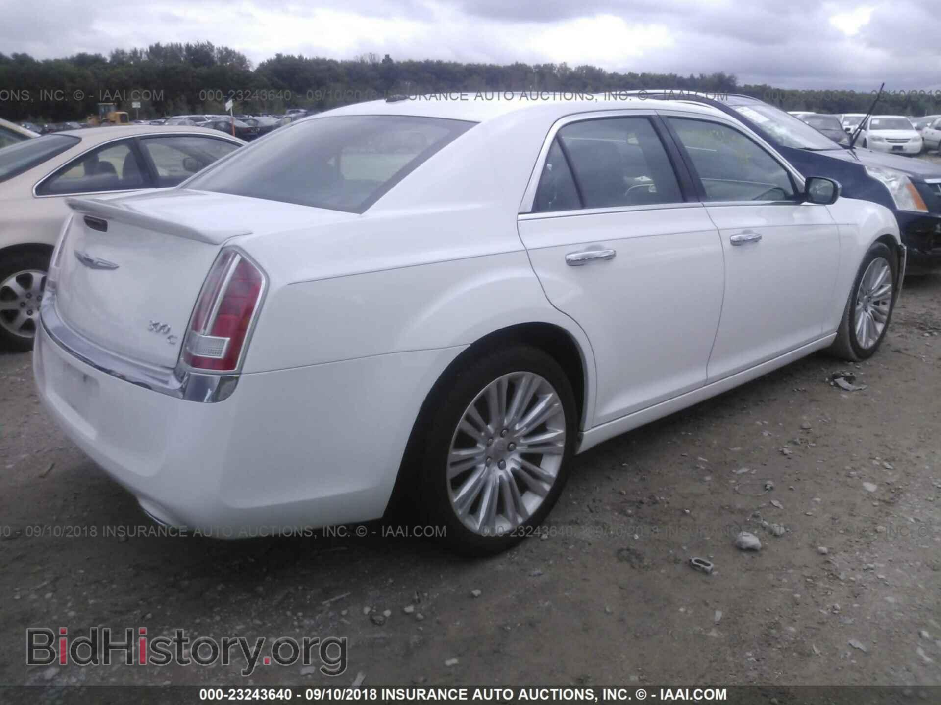 2014 Chrysler 300c - VIN: 2C3CCAEG0EH144266 - Фото 4