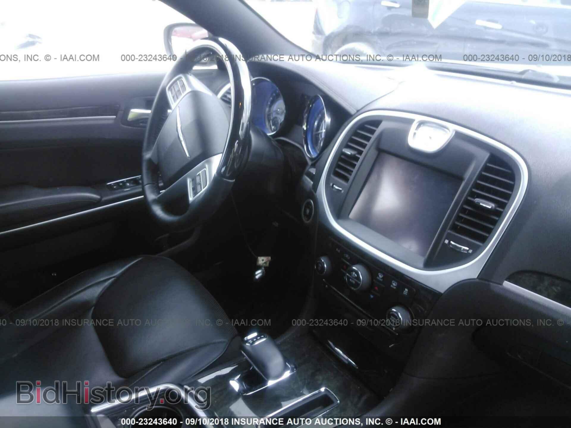 2014 Chrysler 300c - VIN: 2C3CCAEG0EH144266 - Фото 5