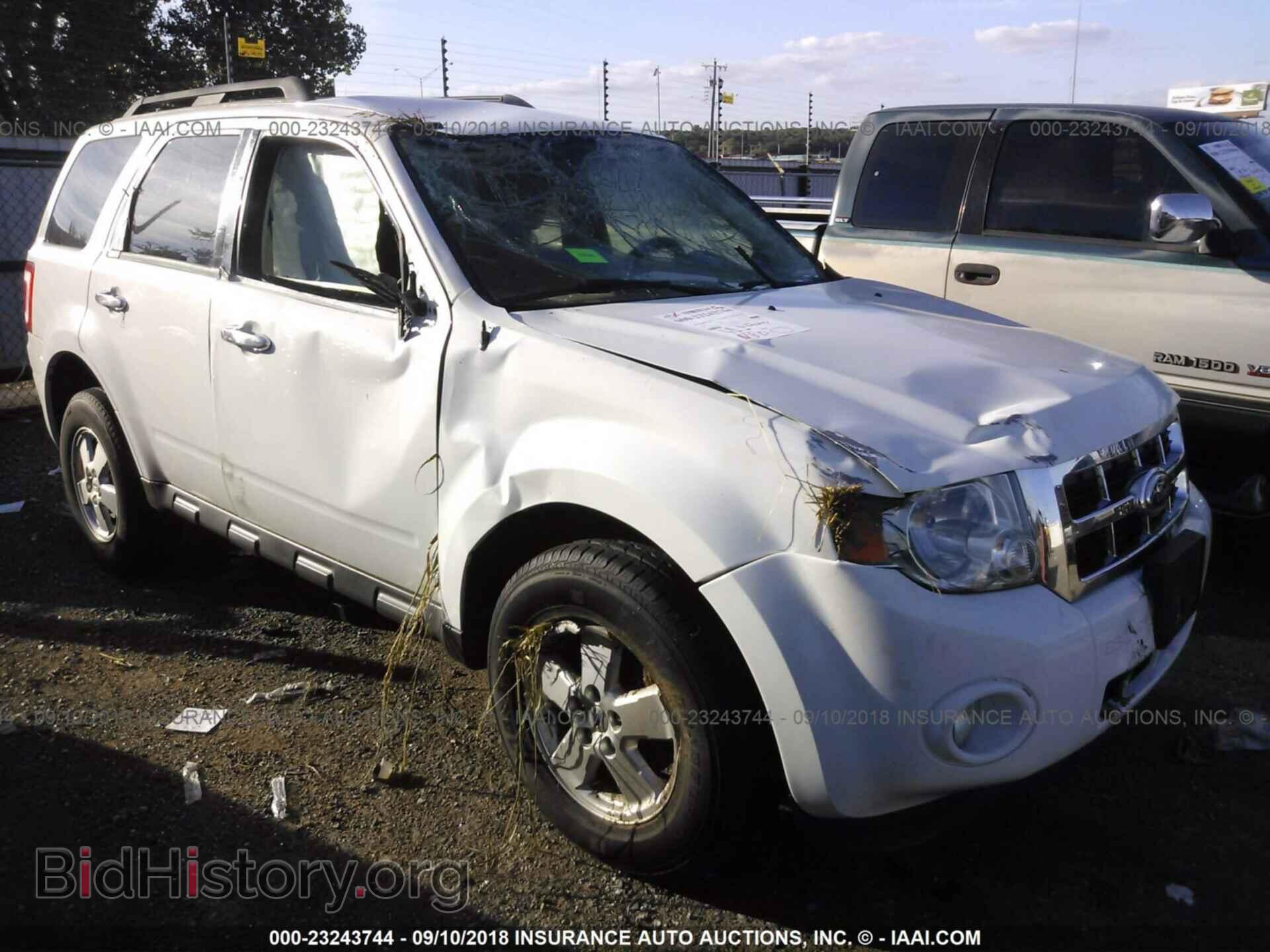 Photo 1FMCU0DGXCKB19817 - Ford Escape 2012