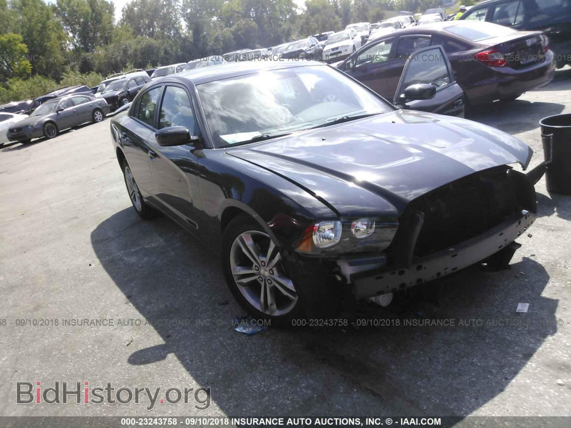 Photo 2C3CDXJG4DH564245 - Dodge Charger 2013