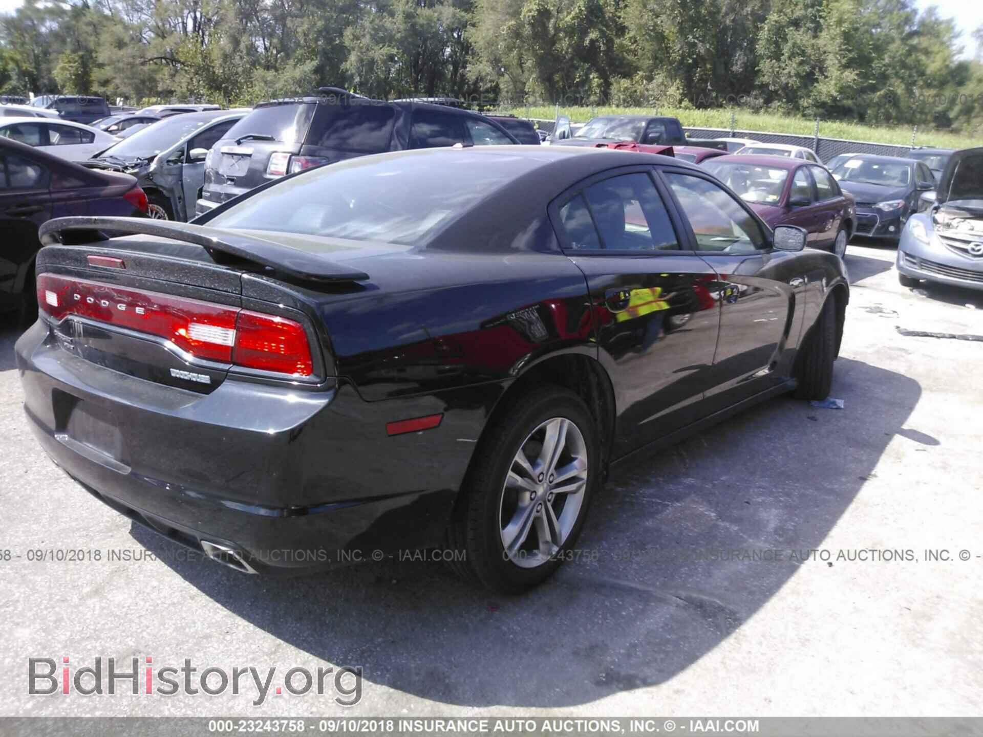 2013 Dodge Charger - VIN: 2C3CDXJG4DH564245 - Photo 4