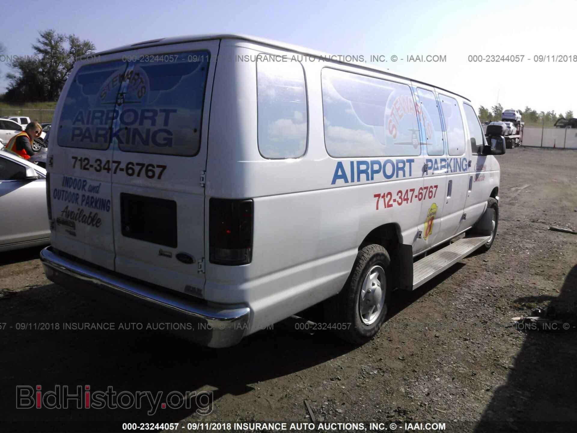 2012 Ford Econoline - VIN: 1FBSS3BL8CDA56054 - Фото 4