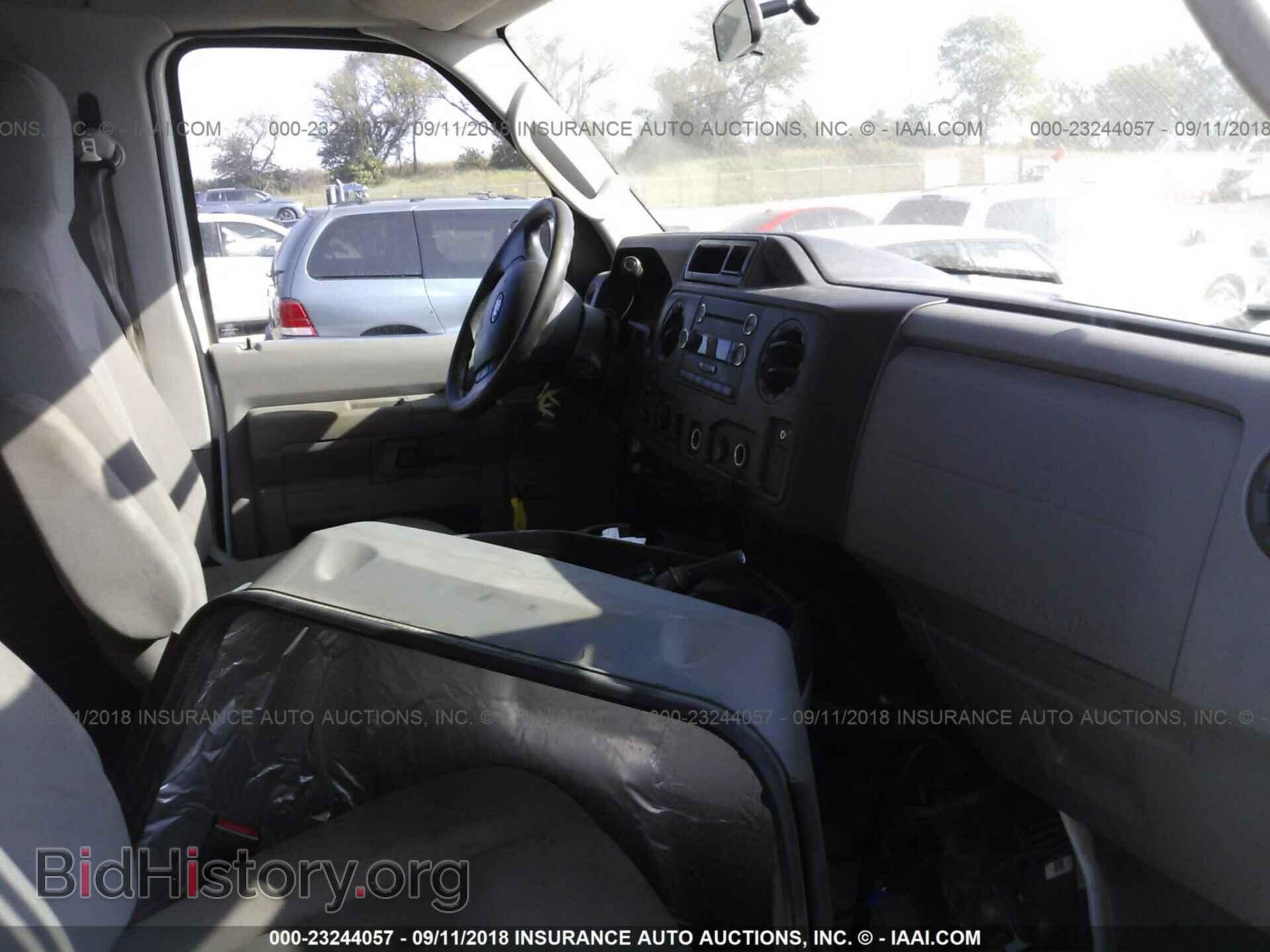 2012 Ford Econoline - VIN: 1FBSS3BL8CDA56054 - Фото 5