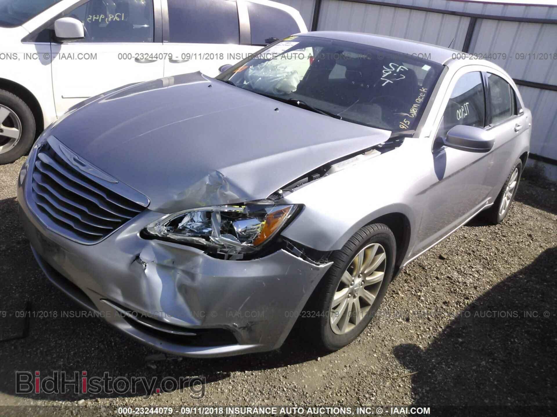 2013 Chrysler 200 - VIN: 1C3CCBBB5DN553304 - Photo 2