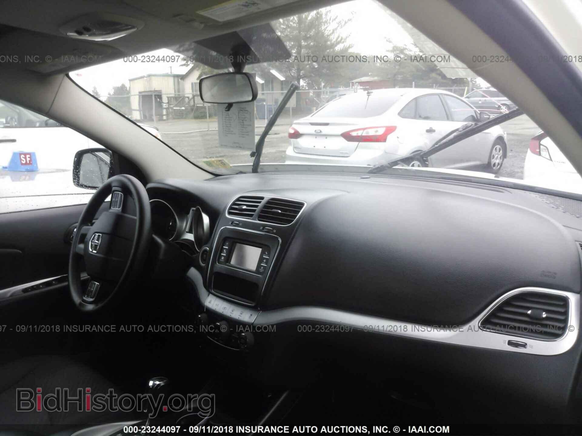 2014 Dodge Journey - VIN: 3C4PDDBG5ET175679 - Фото 5