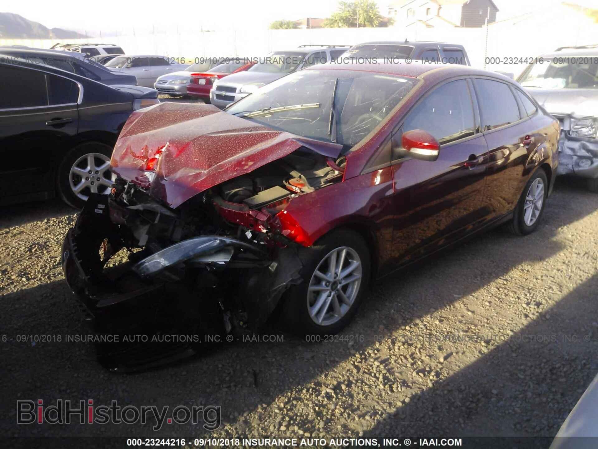 2016 Ford Focus - VIN: 1FADP3F28GL395843 - Photo 2