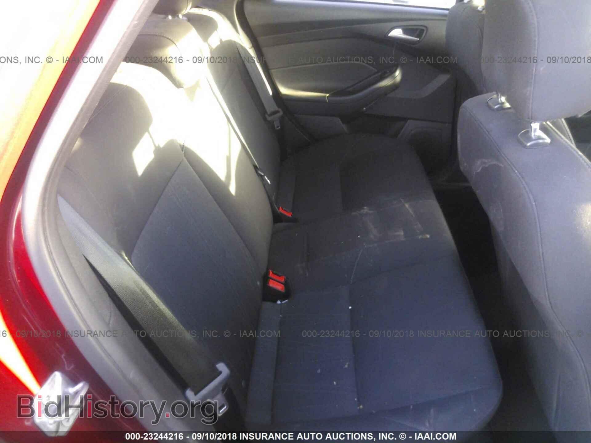 2016 Ford Focus - VIN: 1FADP3F28GL395843 - Photo 8