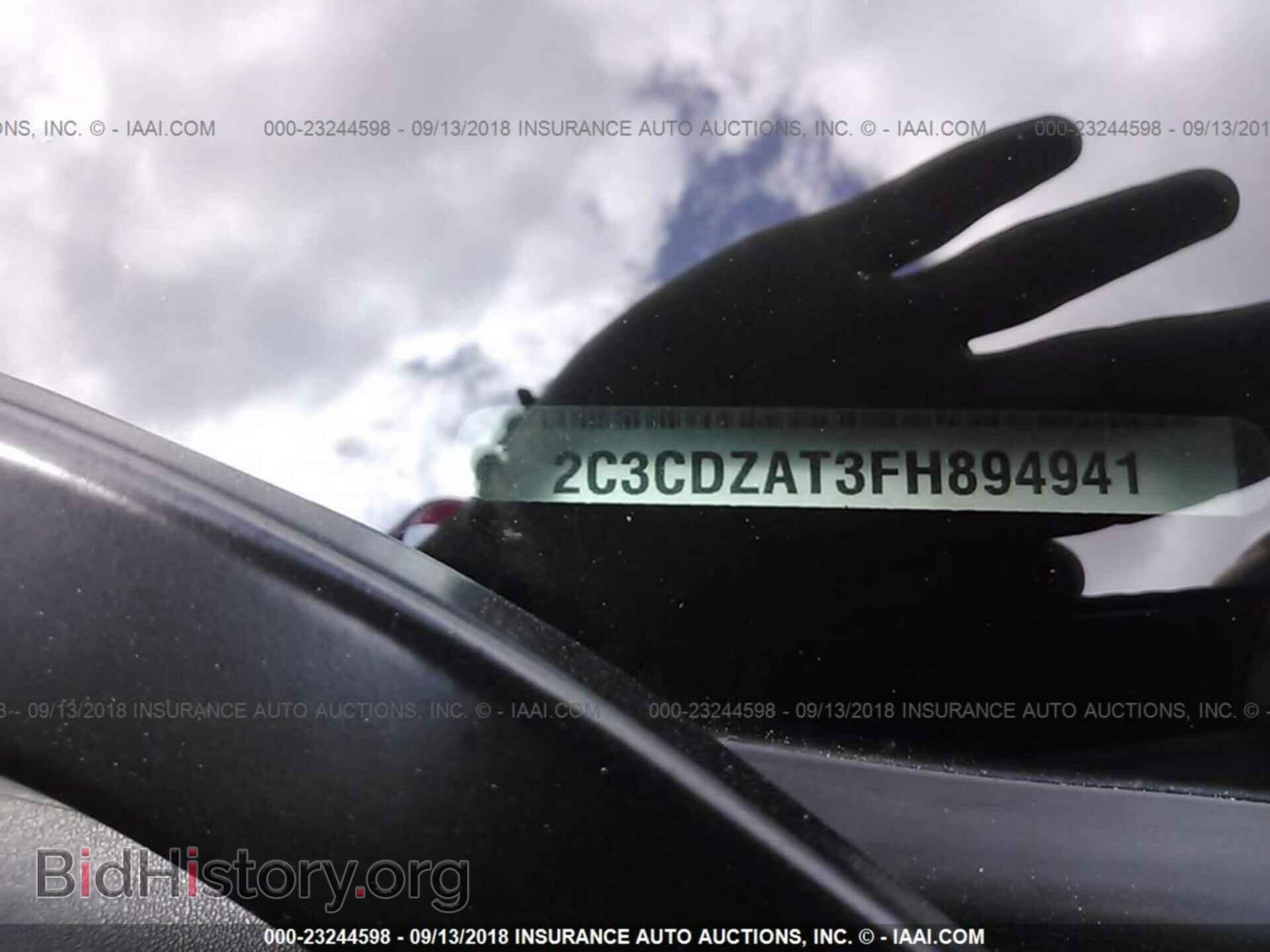 2015 Dodge Challenger - VIN: 2C3CDZAT3FH894941 - Photo 9