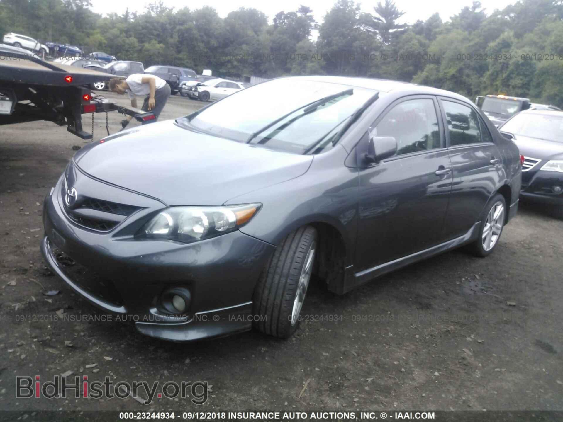 2013 Toyota Corolla - VIN: 2T1BU4EEXDC035228 - Photo 2
