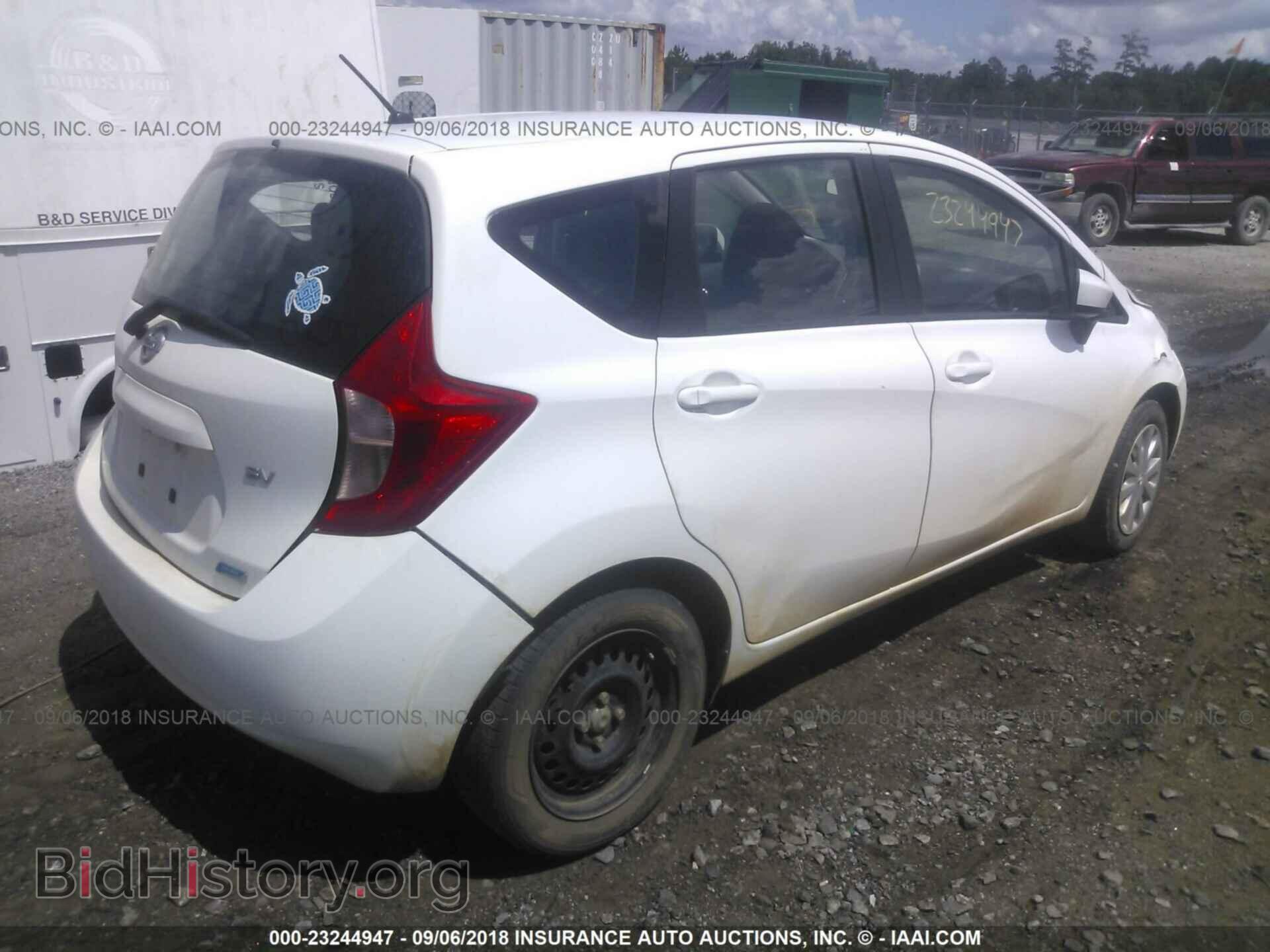 2015 Nissan Versa note - VIN: 3N1CE2CP2FL414995 - Photo 4