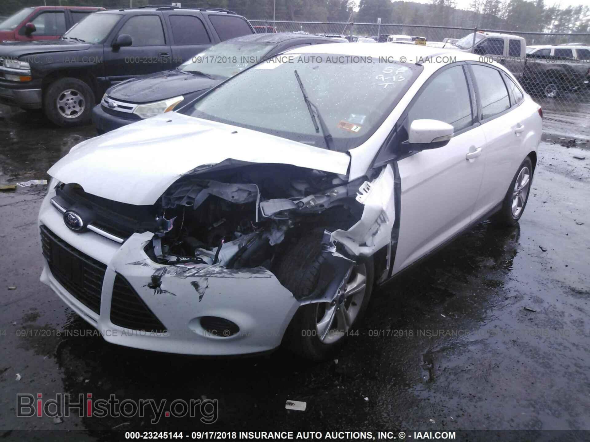 2014 Ford Focus - VIN: 1FADP3F27EL207181 - Photo 2