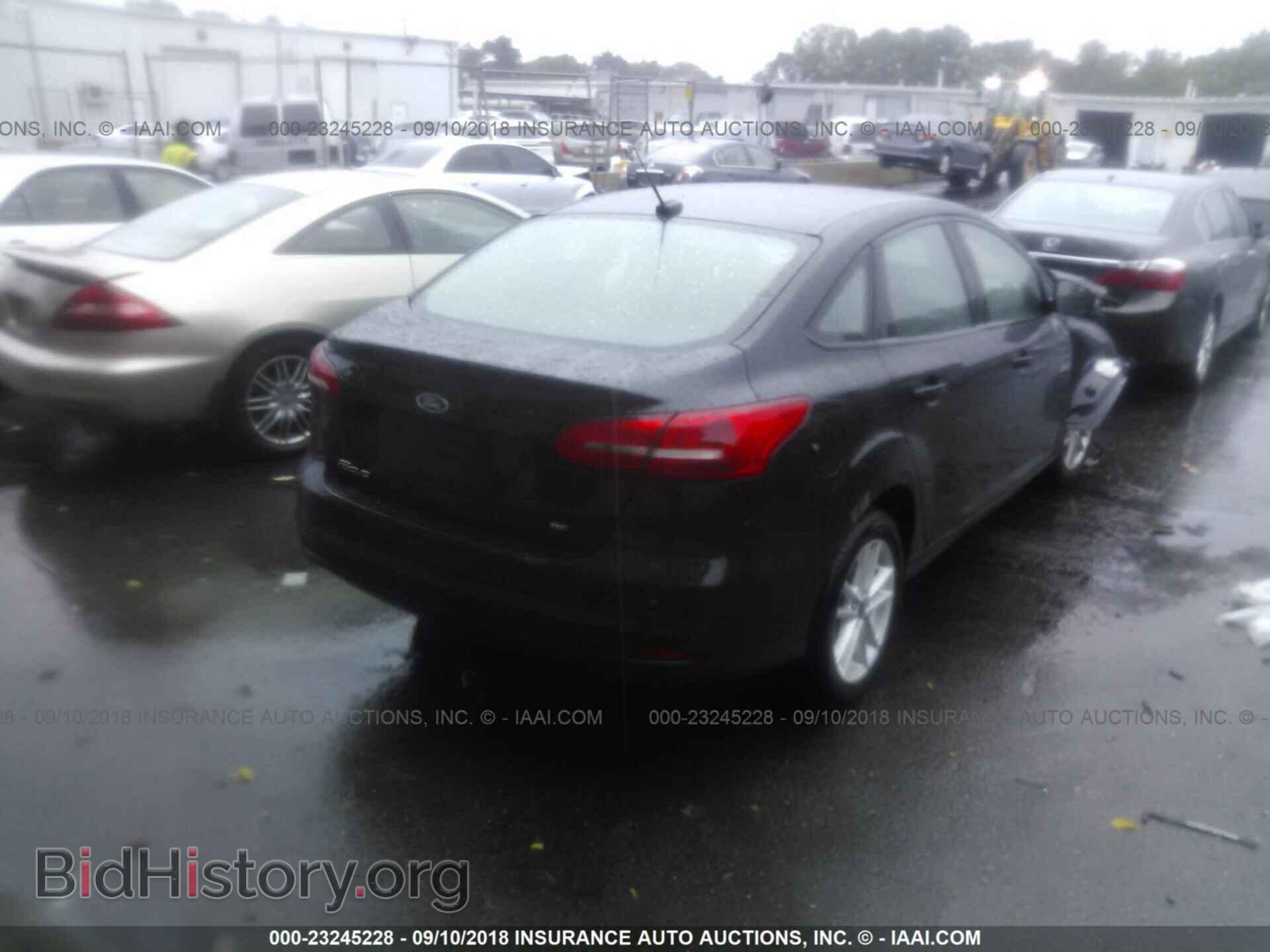 2017 Ford Focus - VIN: 1FADP3F21HL200926 - Фото 4