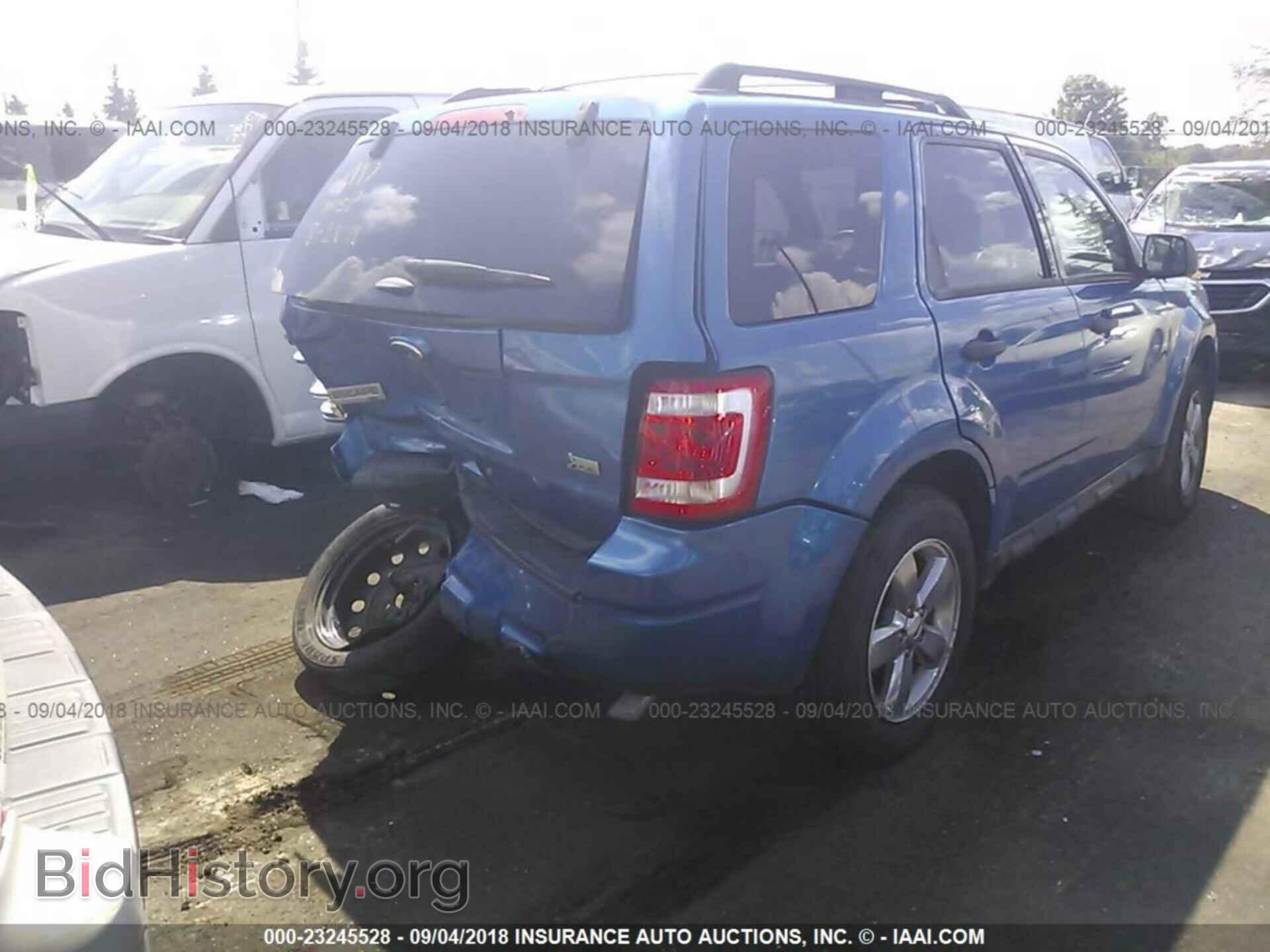 2011 Ford Escape - VIN: 1FMCU0DG4BKC61997 - Photo 4