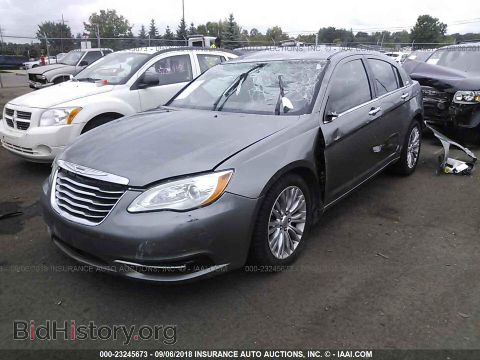 2012 Chrysler 200 - VIN: 1C3CCBCB5CN230027 - Photo 2
