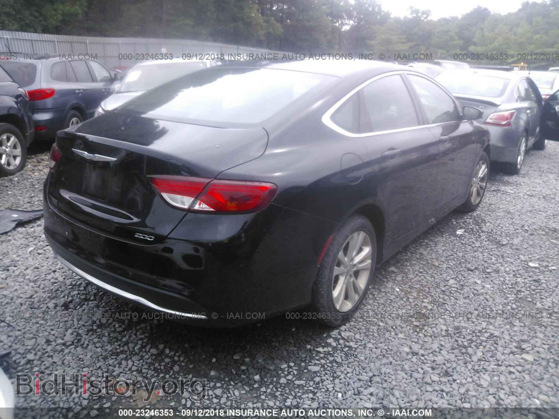 2015 Chrysler 200 - VIN: 1C3CCCAB5FN623930 - Photo 4