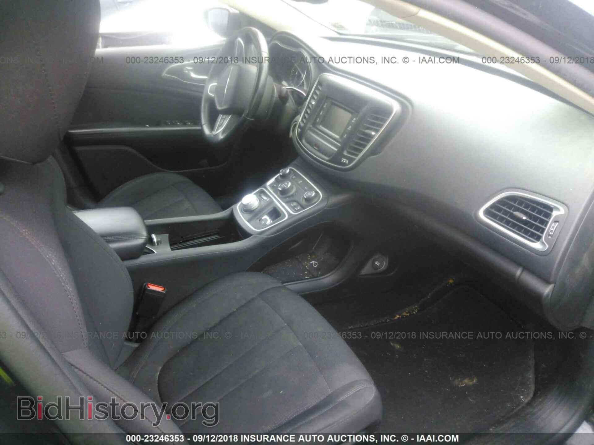 2015 Chrysler 200 - VIN: 1C3CCCAB5FN623930 - Photo 5