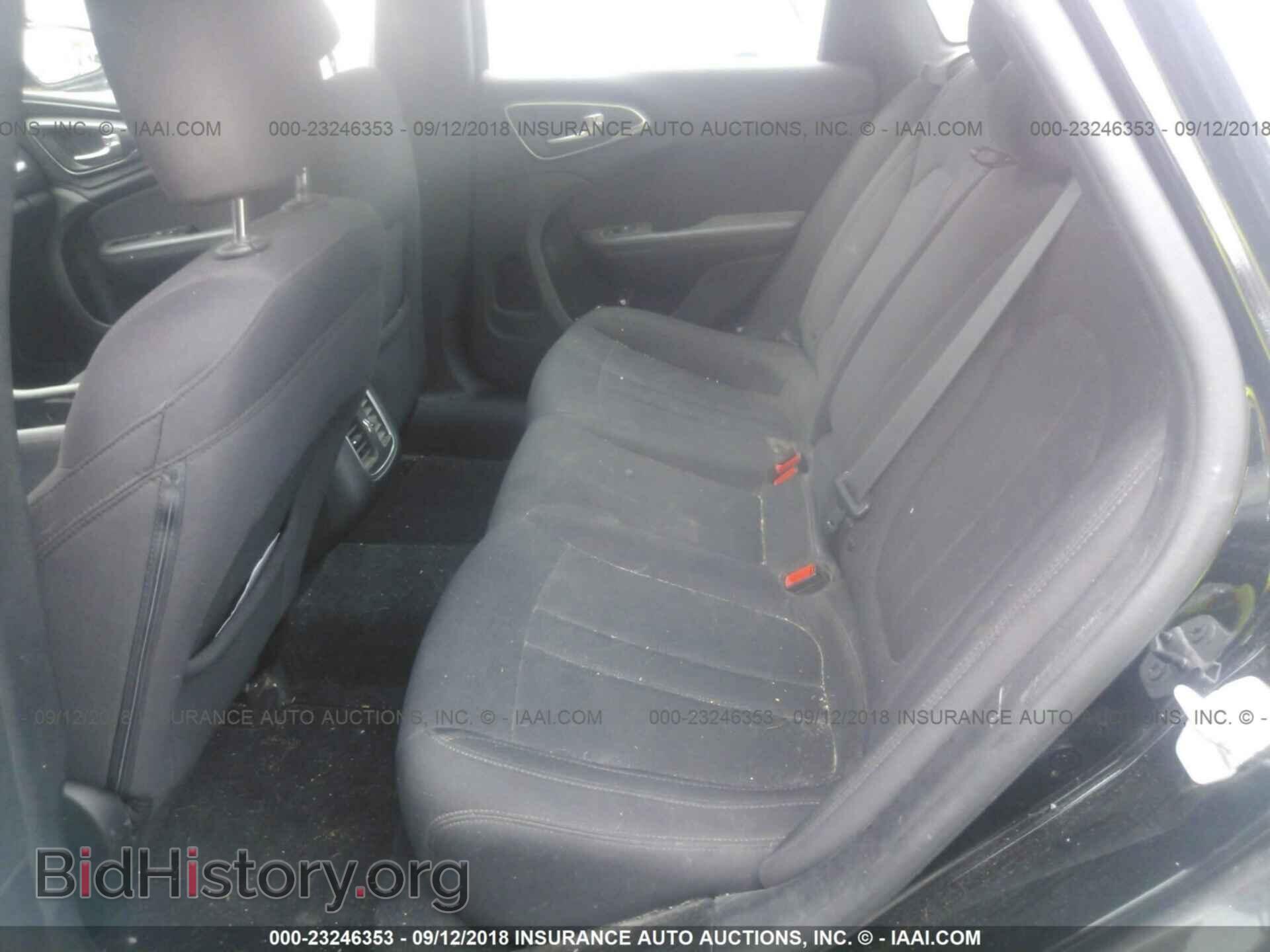 2015 Chrysler 200 - VIN: 1C3CCCAB5FN623930 - Photo 8