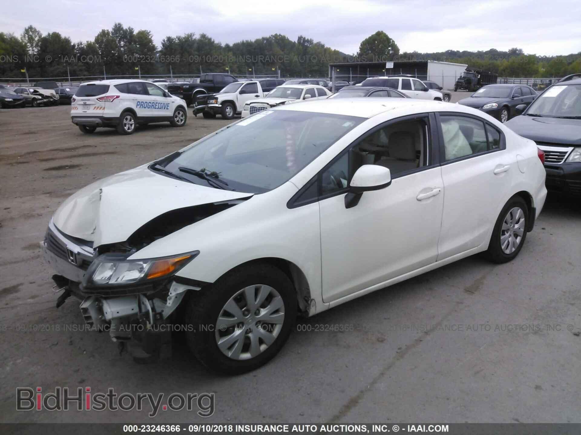 2012 Honda Civic - VIN: 19XFB2F56CE075882 - Фото 2