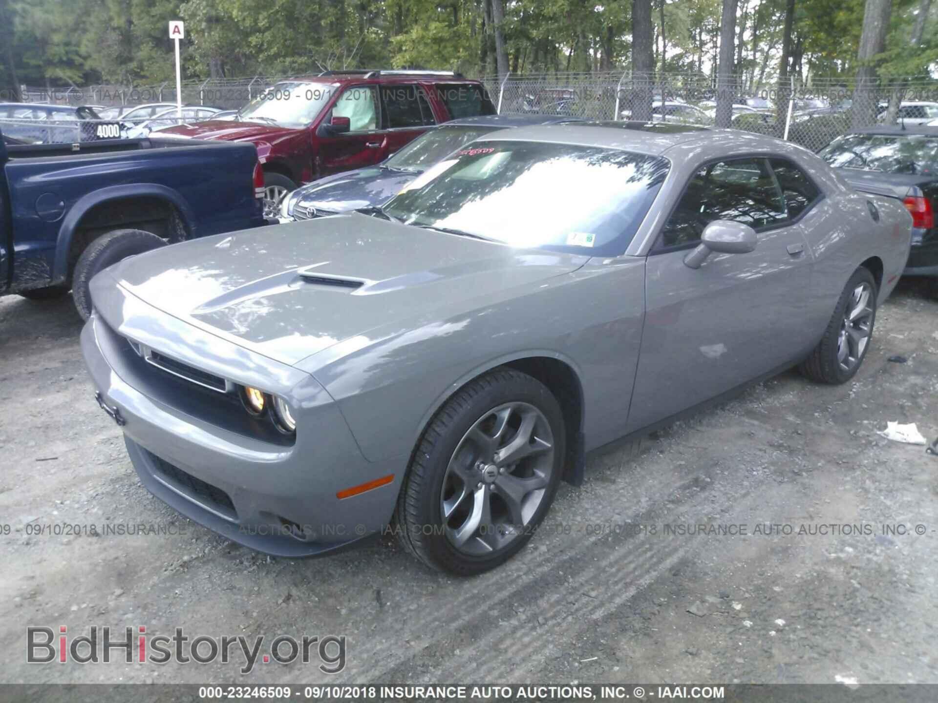 2017 Dodge Challenger - VIN: 2C3CDZAG1HH572871 - Фото 2
