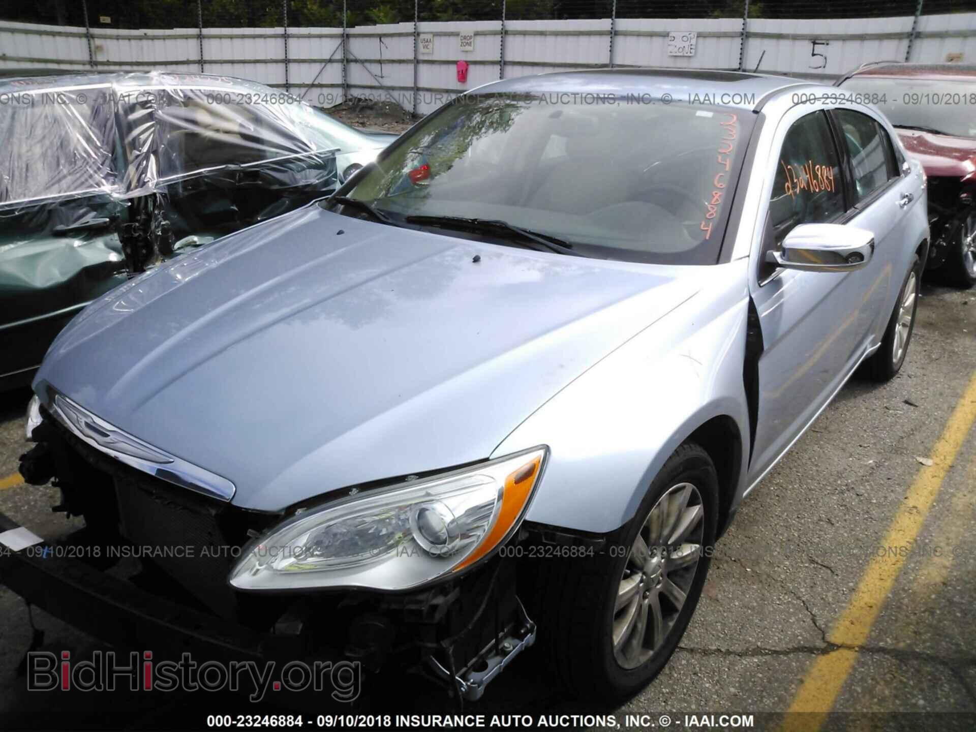 2013 Chrysler 200 - VIN: 1C3CCBCG3DN508159 - Фото 2
