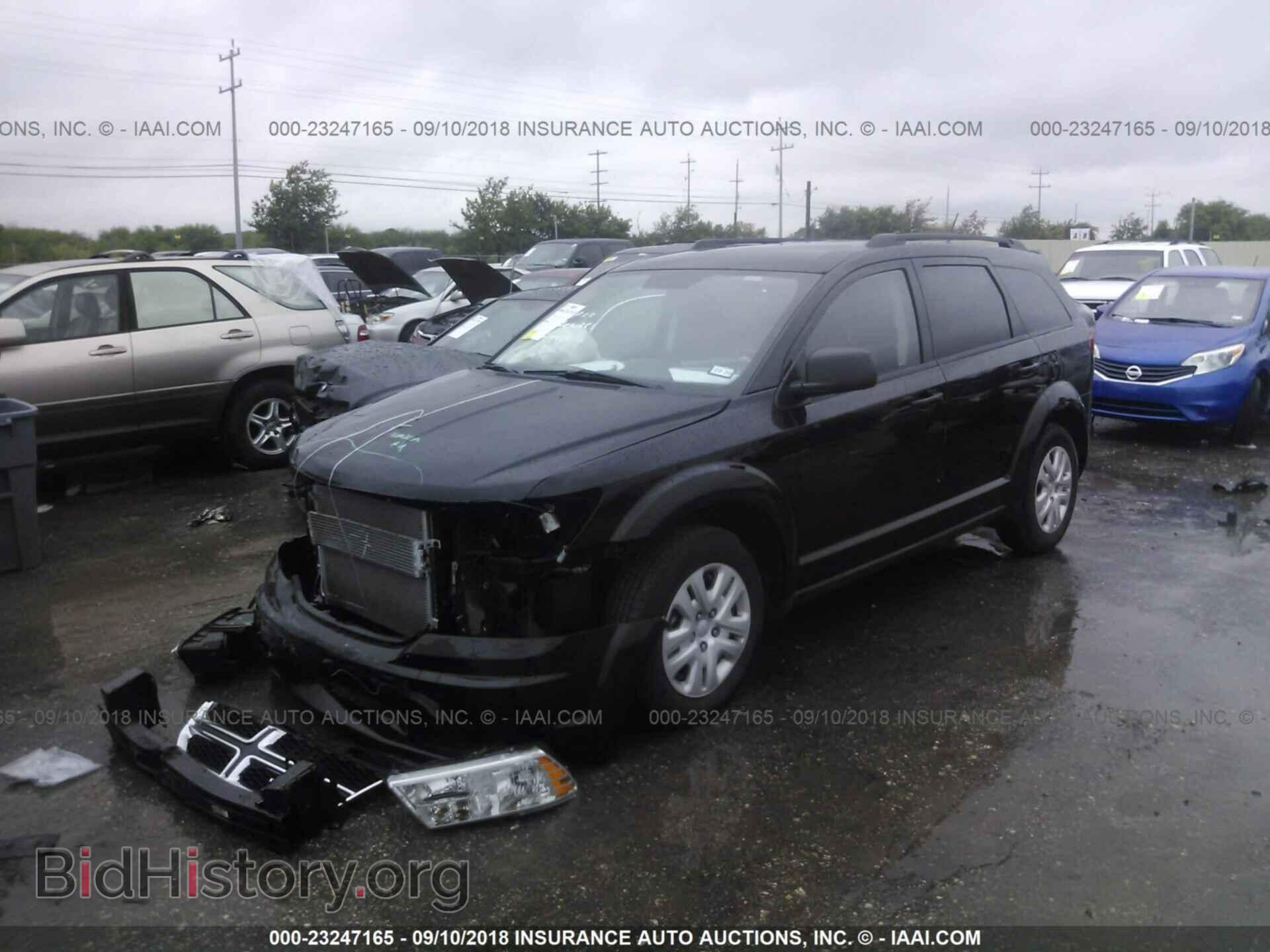 2018 Dodge Journey - VIN: 3C4PDCAB8JT236596 - Фото 2
