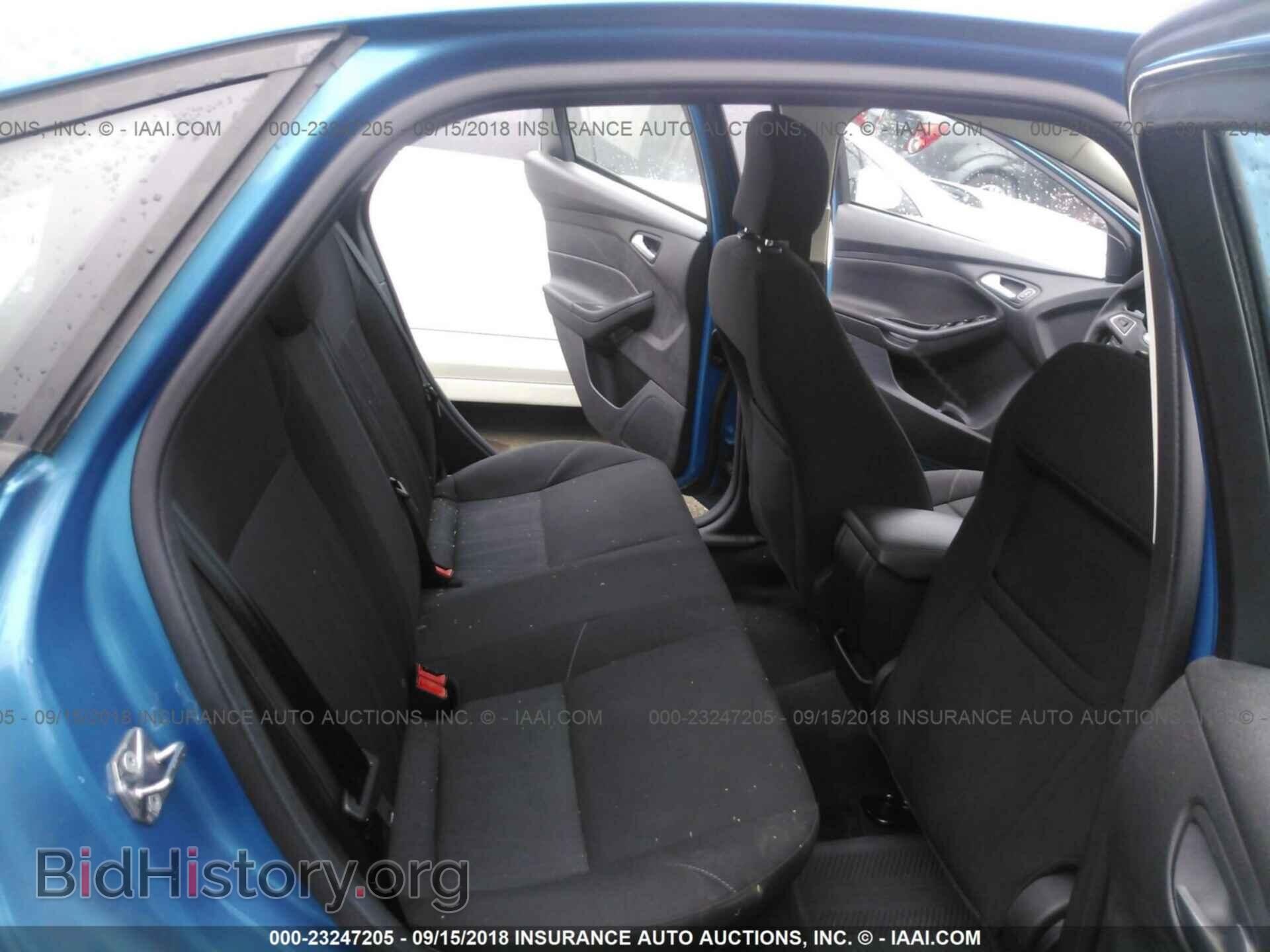 2015 Ford Focus - VIN: 1FADP3F21FL215827 - Photo 8