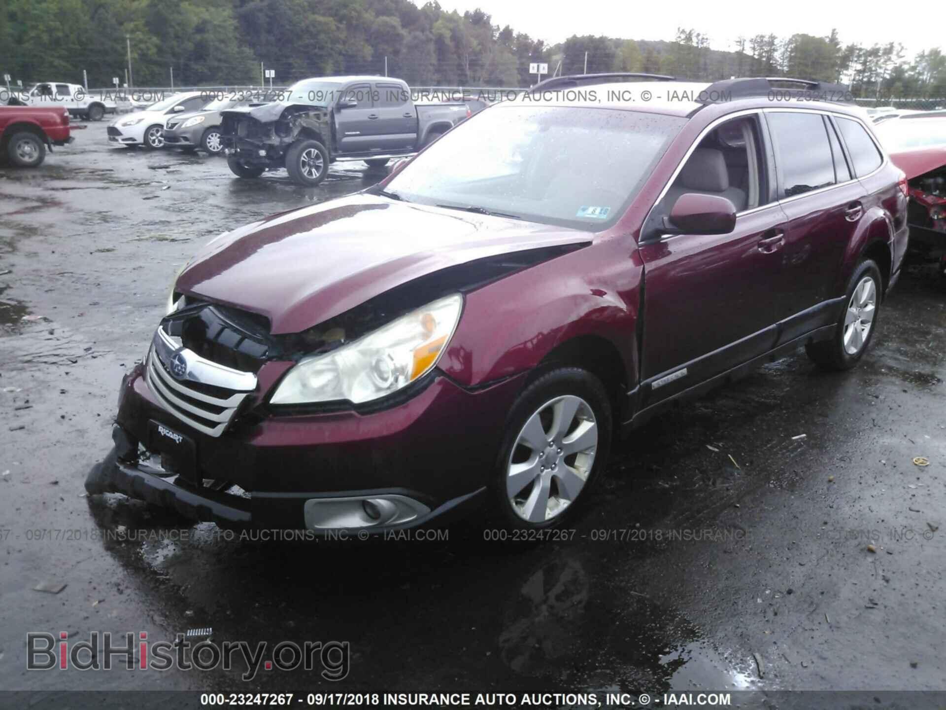 2011 Subaru Outback - VIN: 4S4BRCCC6B3405783 - Фото 2