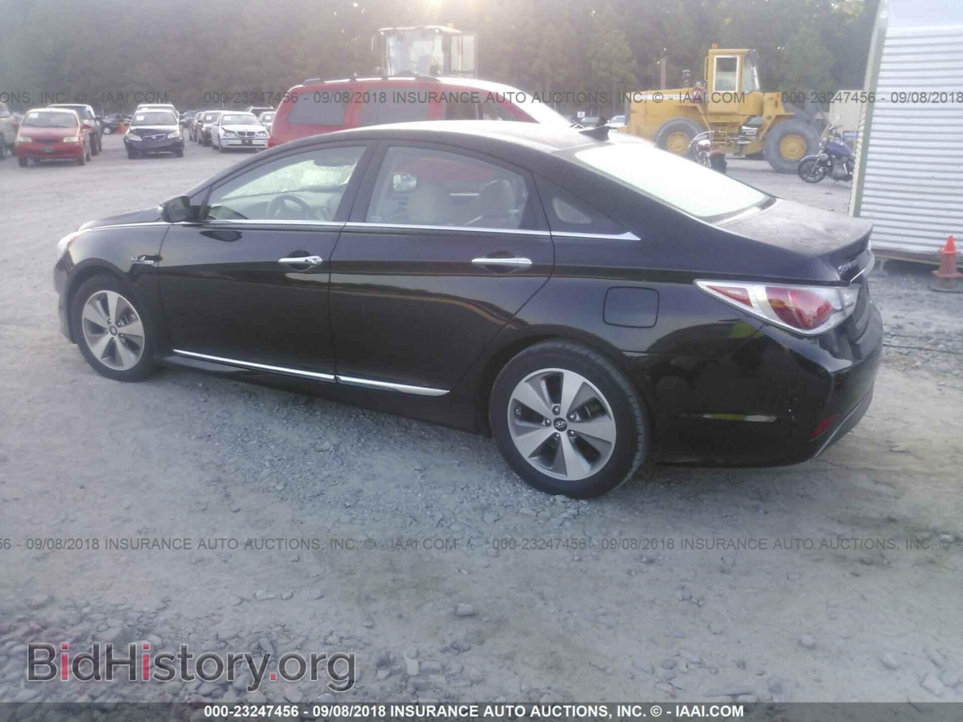 2012 Hyundai Sonata - VIN: KMHEC4A40CA057993 - Фото 3