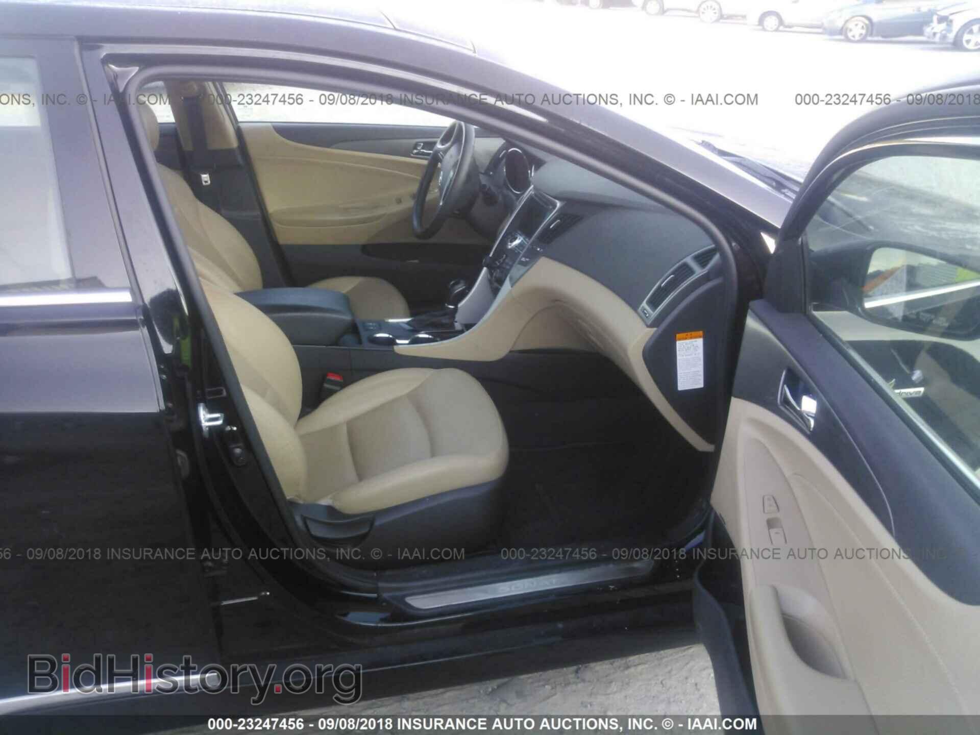 2012 Hyundai Sonata - VIN: KMHEC4A40CA057993 - Фото 5