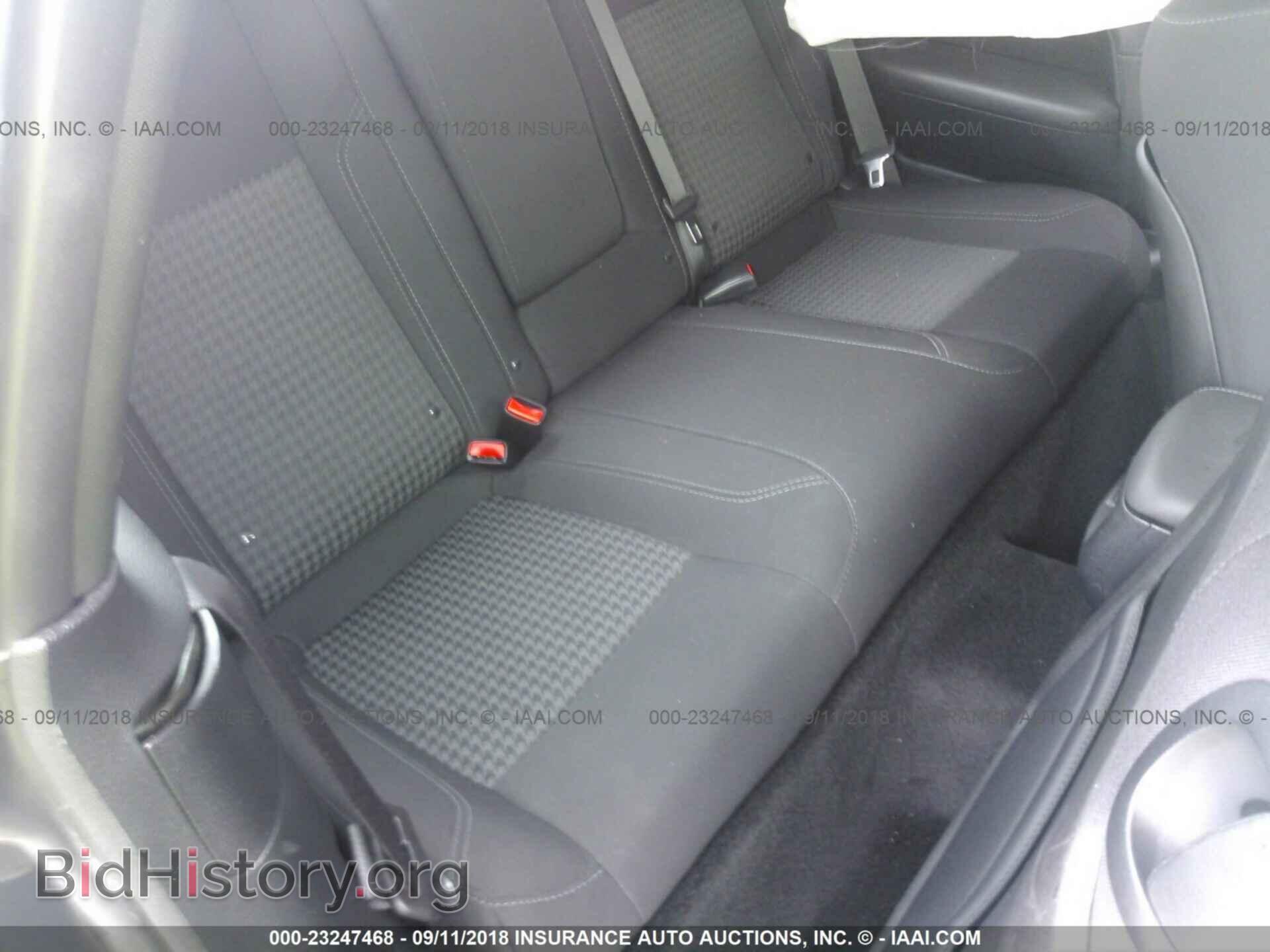 2015 Dodge Challenger - VIN: 2C3CDZAG4FH913127 - Photo 8