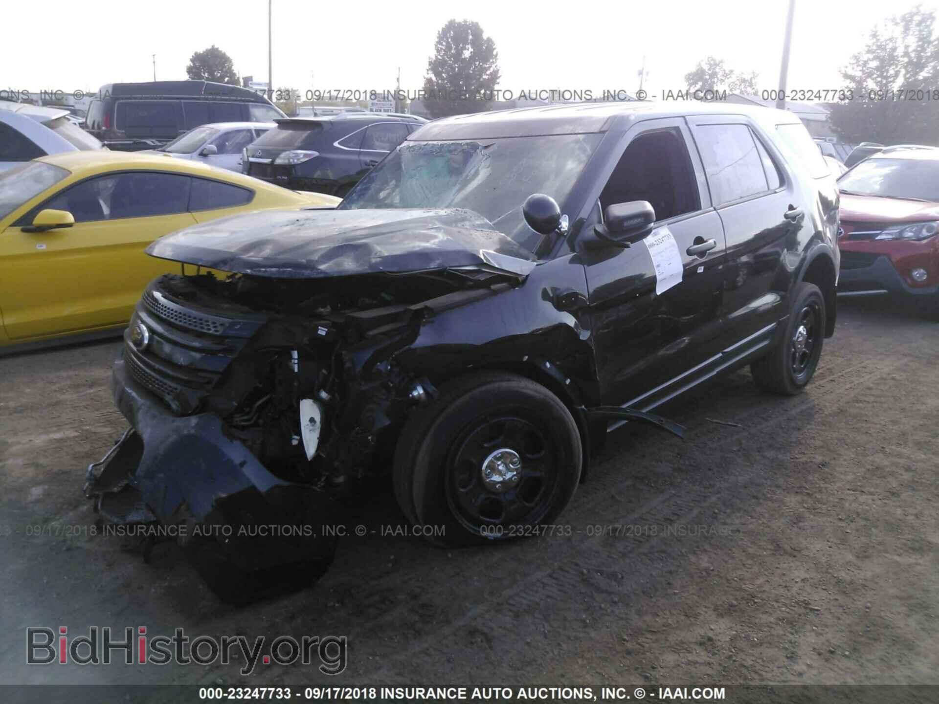 2014 Ford Explorer - VIN: 1FM5K8AR2EGC38163 - Photo 2