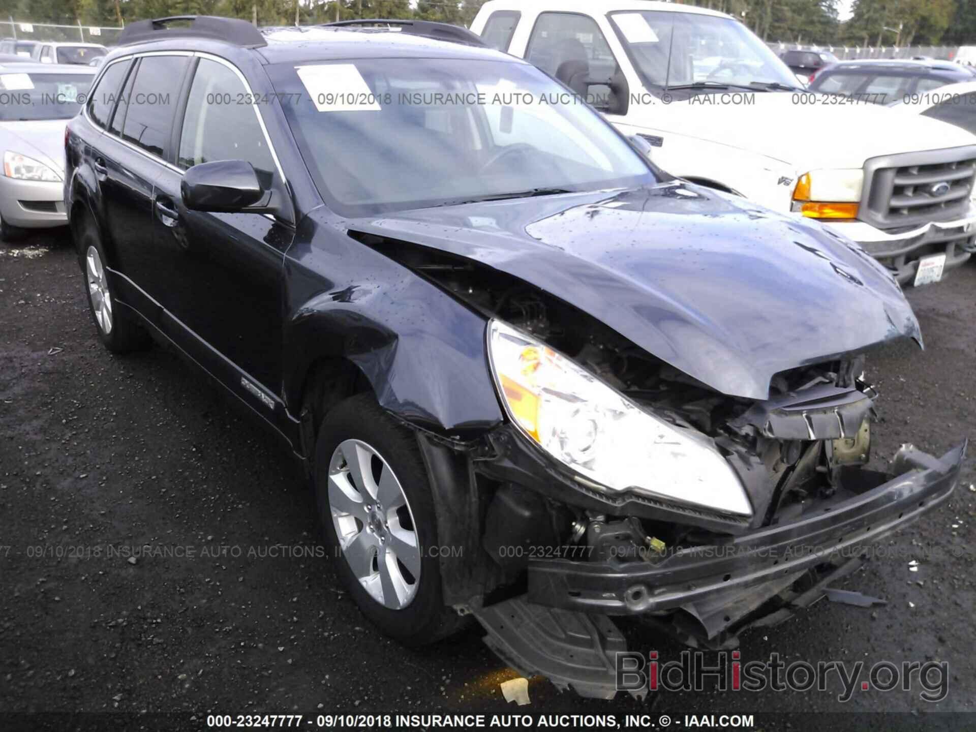 Photo 4S4BRBHC3B1420112 - Subaru Outback 2011