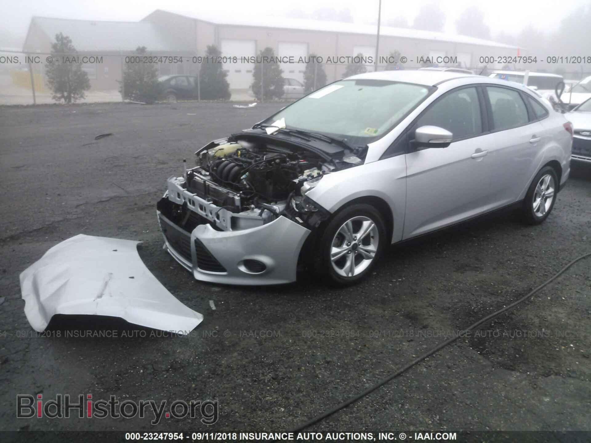 2013 Ford Focus - VIN: 1FADP3F2XDL323859 - Фото 2