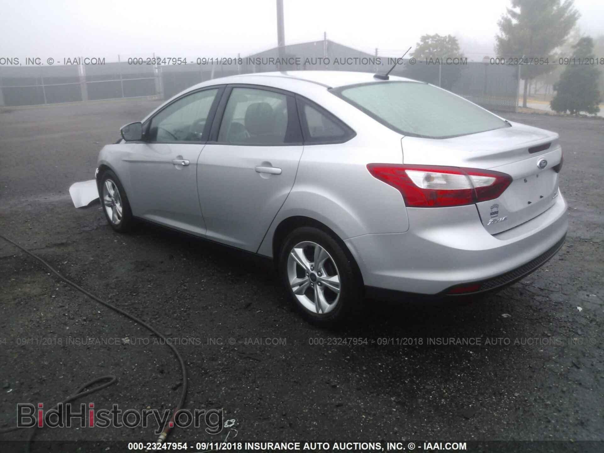 2013 Ford Focus - VIN: 1FADP3F2XDL323859 - Фото 3