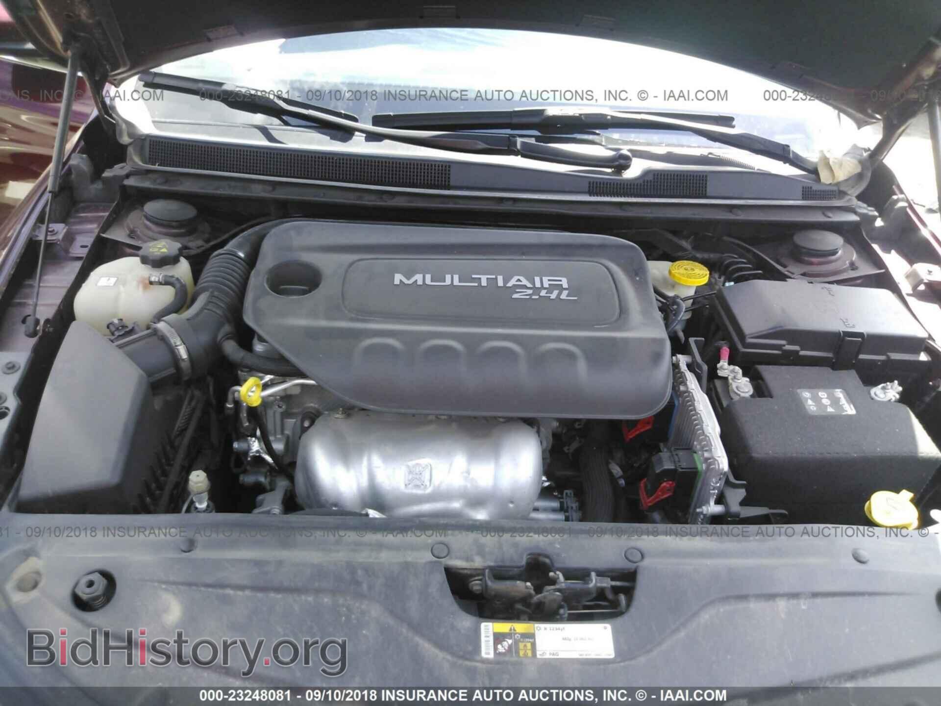2016 CHRYSLER 200 - VIN: 1C3CCCAB6GN179670 - Фото 10