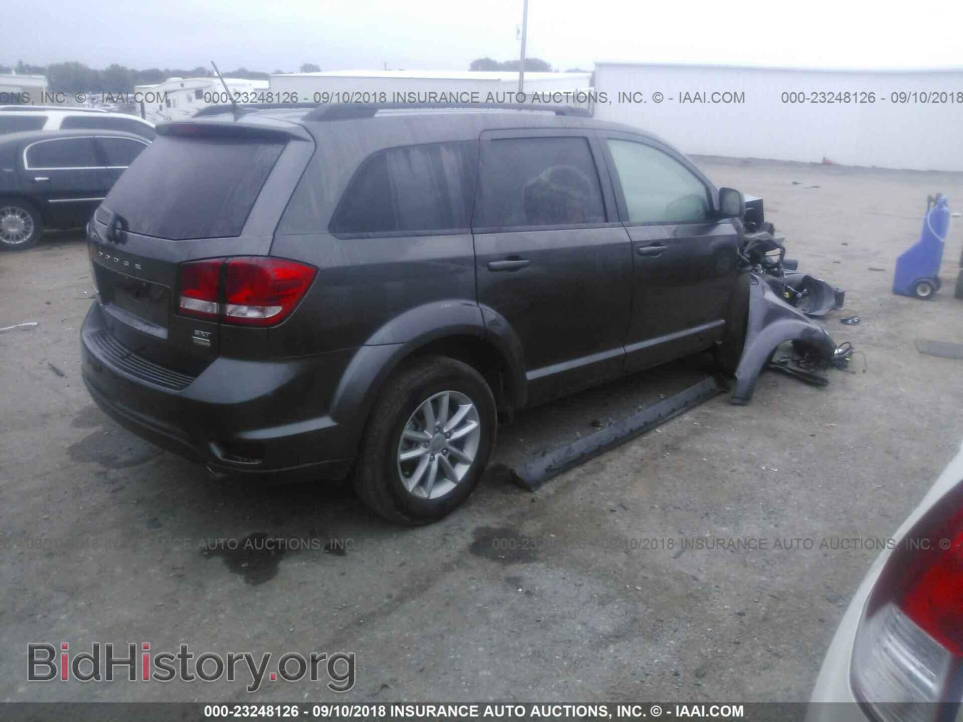 2017 Dodge Journey - VIN: 3C4PDCBG4HT530548 - Photo 4