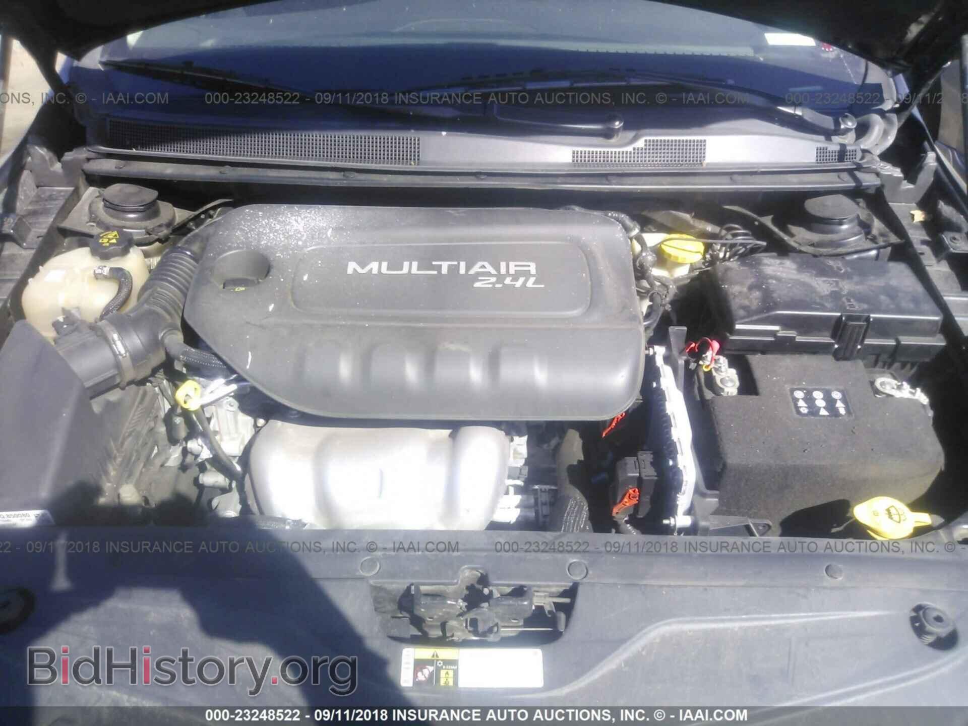 2015 Chrysler 200 - VIN: 1C3CCCAB8FN716943 - Фото 10