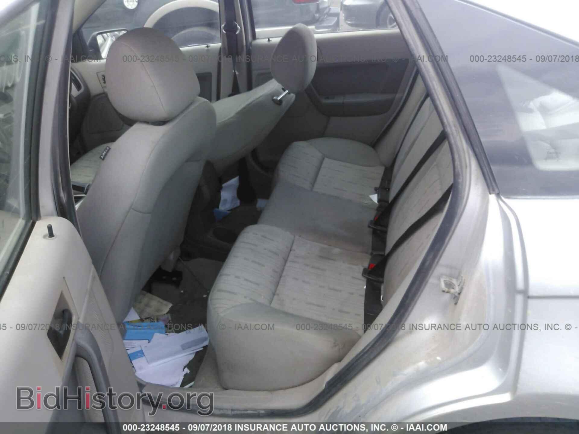 2011 Ford Focus - VIN: 1FAHP3FN6BW110592 - Фото 8