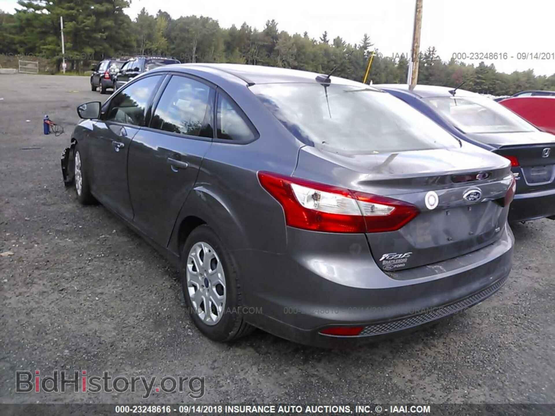2012 Ford Focus - VIN: 1FAHP3F2XCL240805 - Photo 3