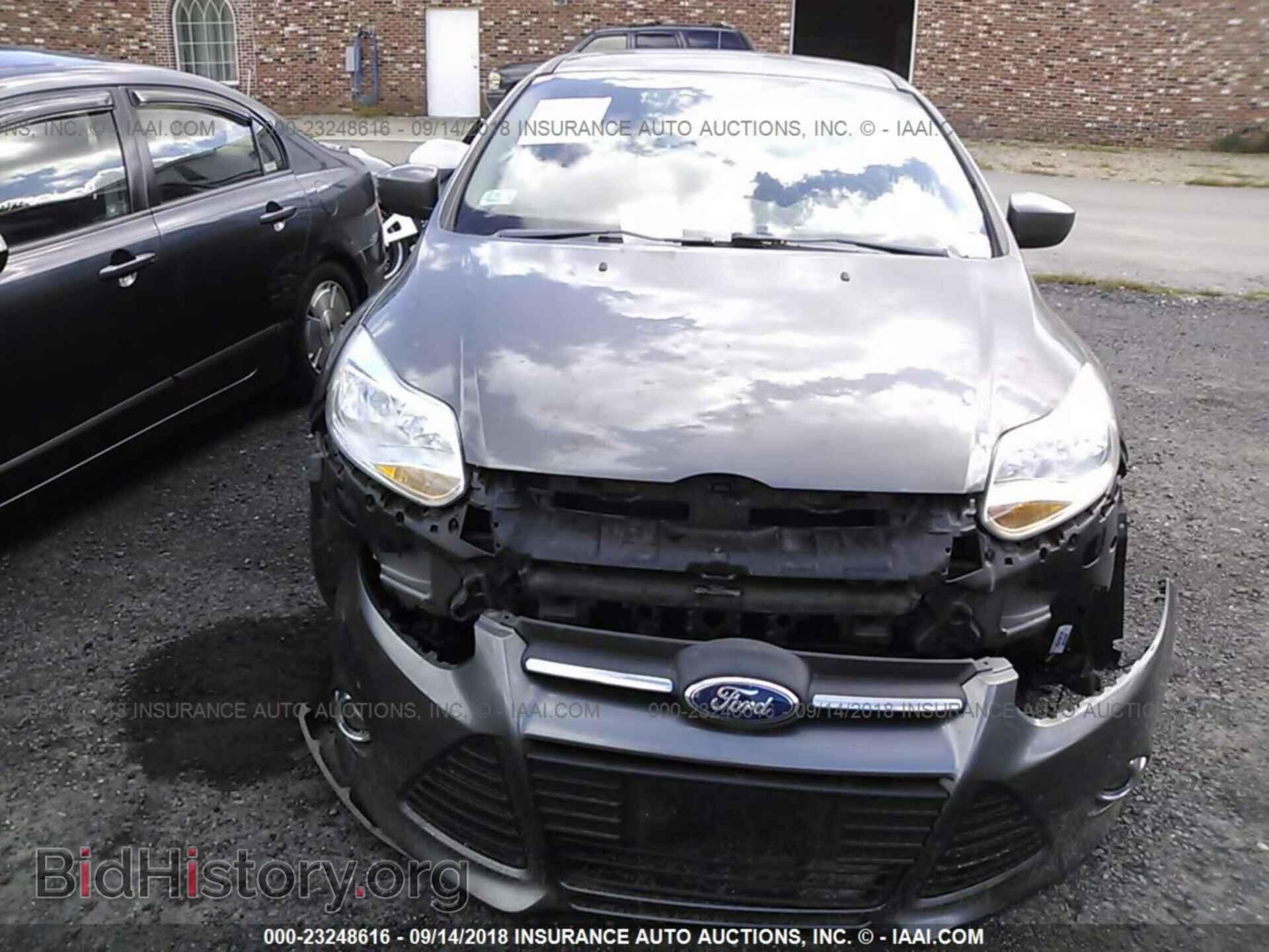 2012 Ford Focus - VIN: 1FAHP3F2XCL240805 - Photo 6