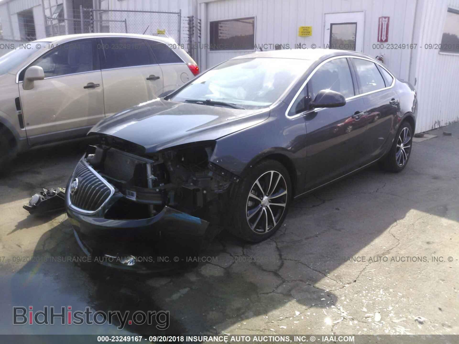 2017 Buick Verano - VIN: 1G4PR5SK9H4117172 - Фото 2