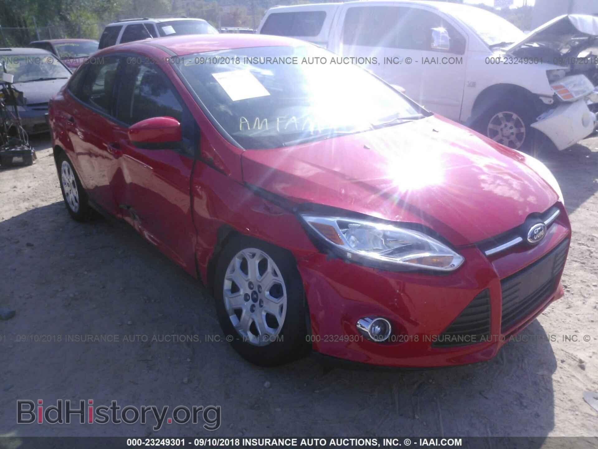 Photo 1FAHP3F24CL477175 - Ford Focus 2012