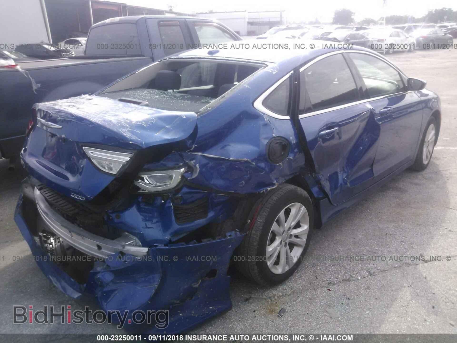 2016 Chrysler 200 - VIN: 1C3CCCAB1GN110854 - Photo 4