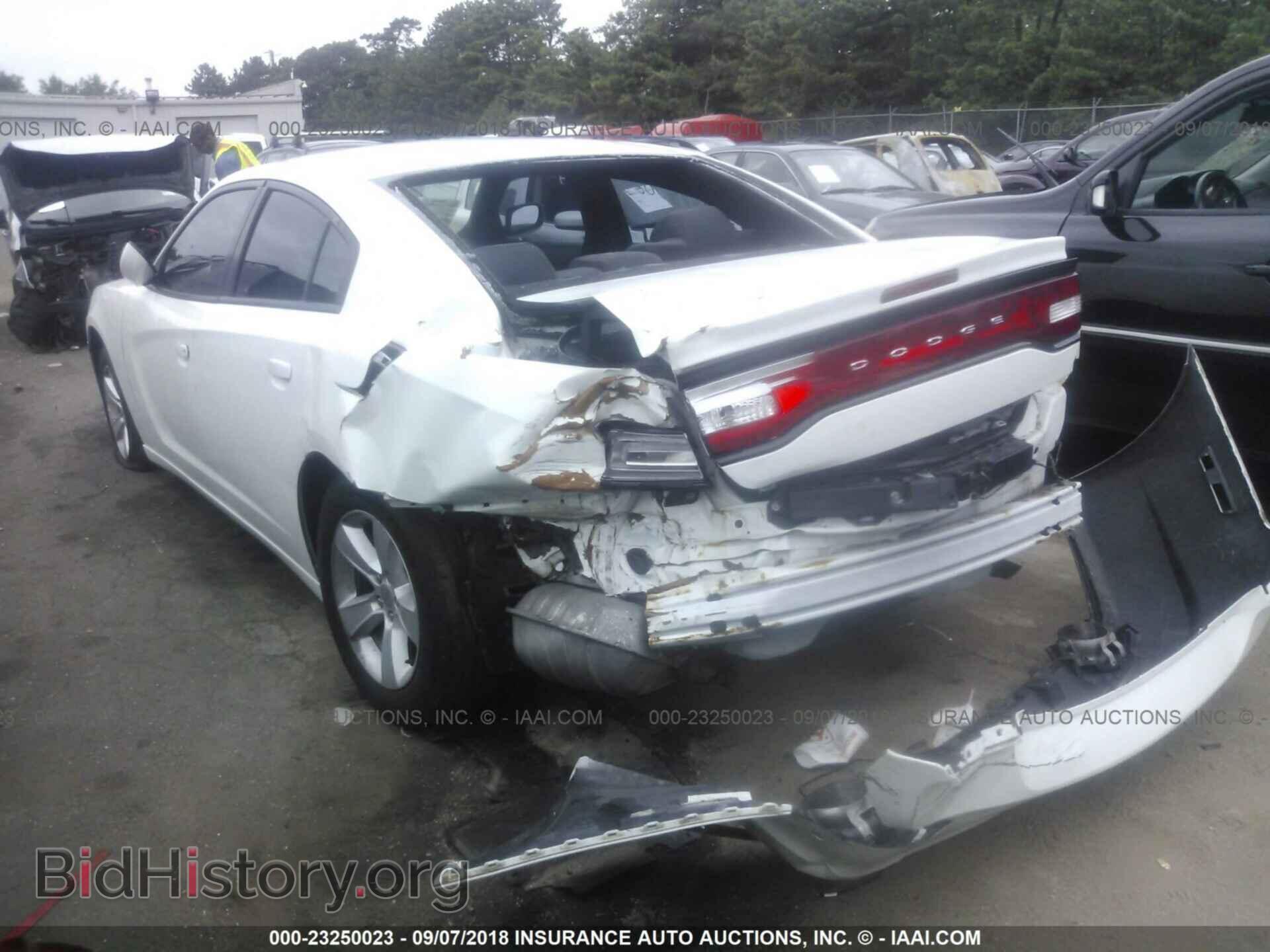 2011 Dodge Charger - VIN: 2B3CL3CG7BH576652 - Фото 3
