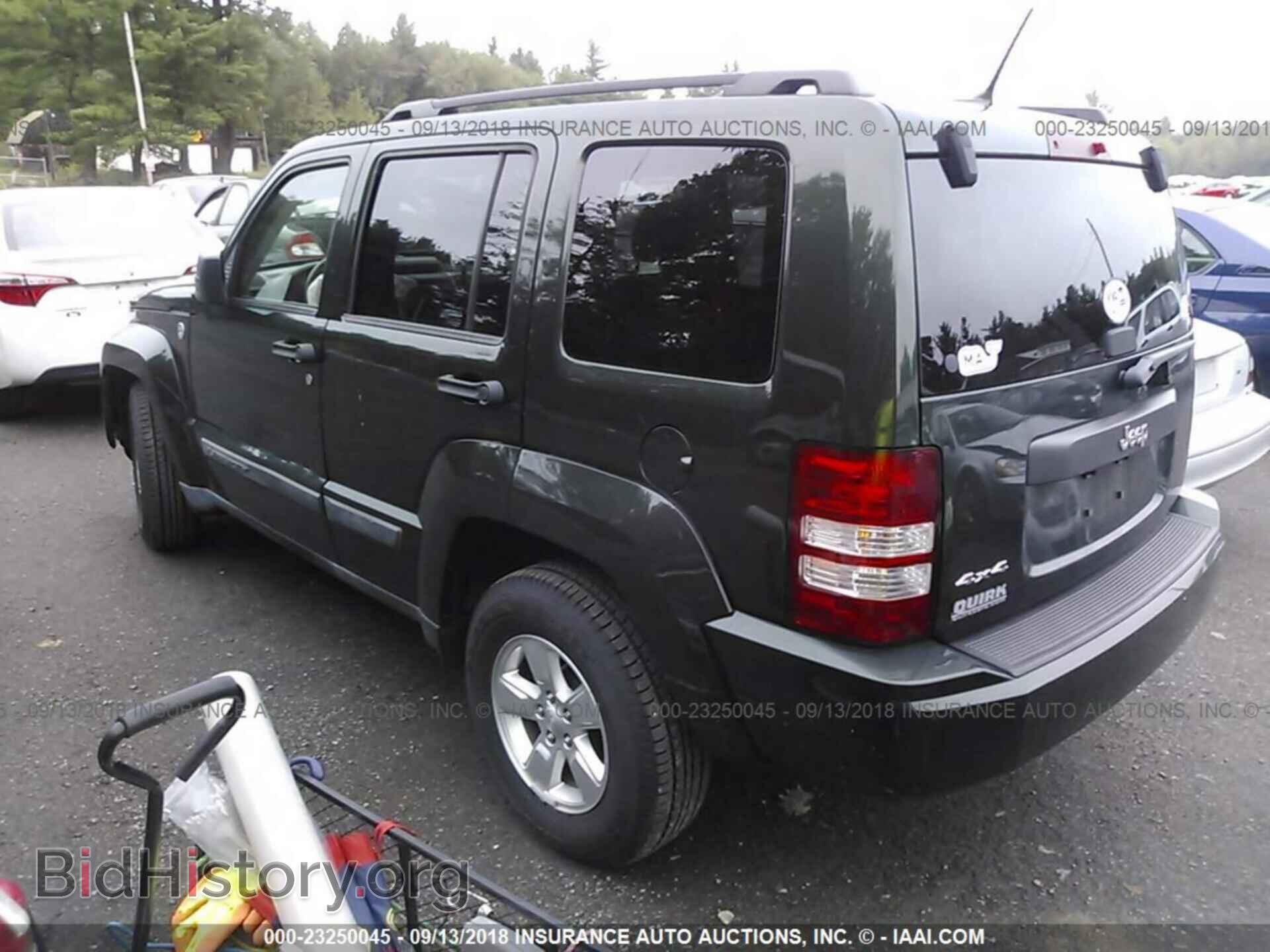 2011 Jeep Liberty - VIN: 1J4PN2GK2BW592353 - Фото 3