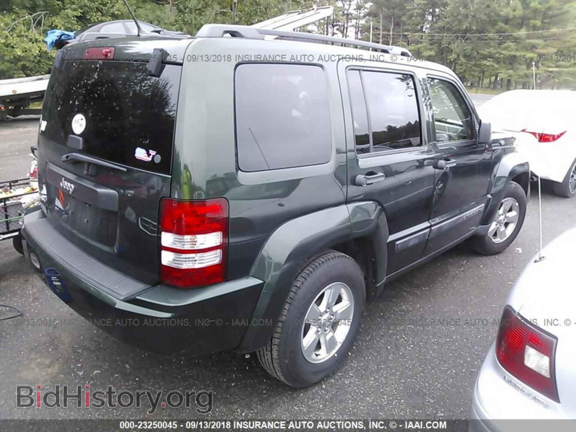 2011 Jeep Liberty - VIN: 1J4PN2GK2BW592353 - Фото 4