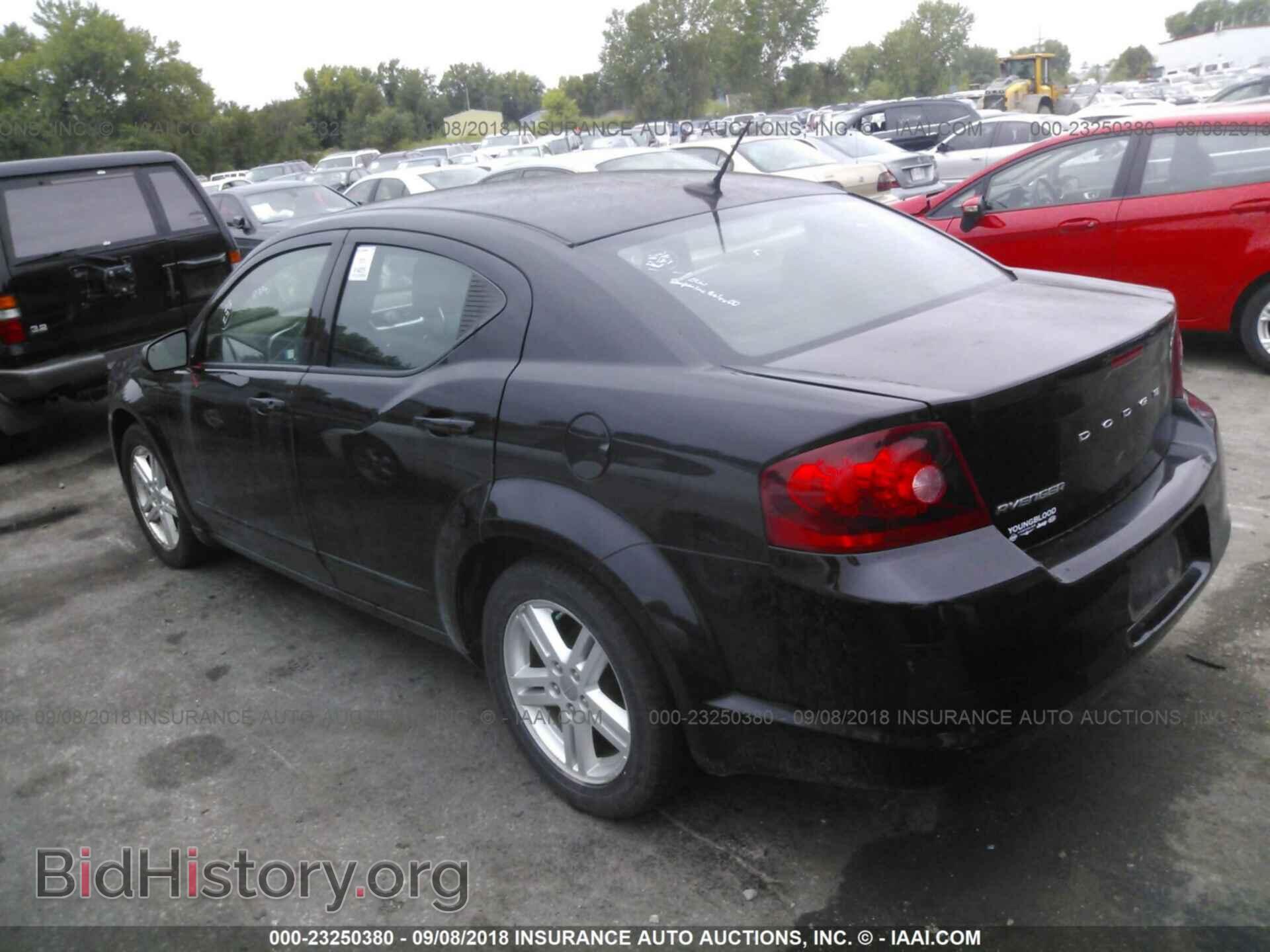 2012 Dodge Avenger - VIN: 1C3CDZCB9CN156228 - Фото 3