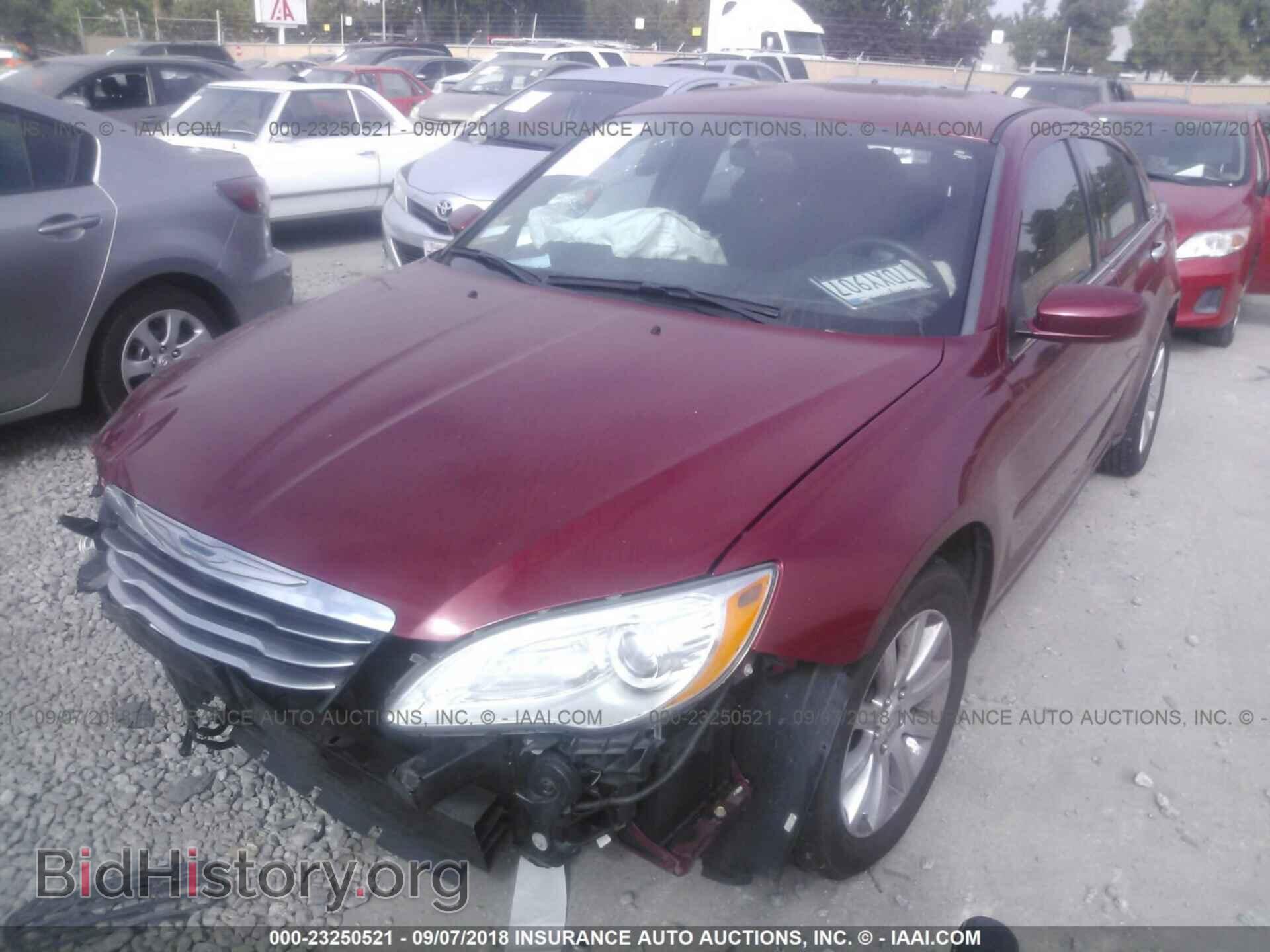 2014 Chrysler 200 - VIN: 1C3CCBBB4EN197140 - Photo 2